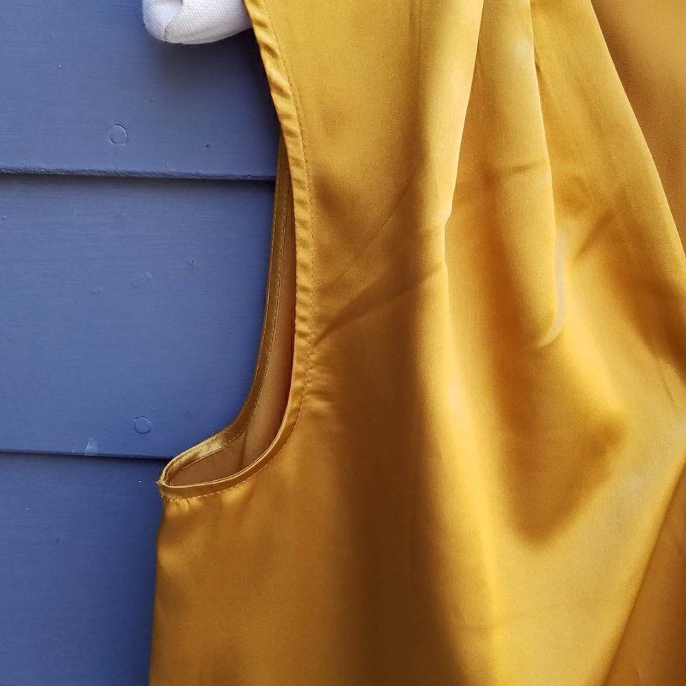 Anne Klein Gold Poly Blend Shell size Medium - Picture 3 of 10